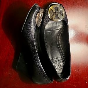 Tori Burch wedge size 5.5